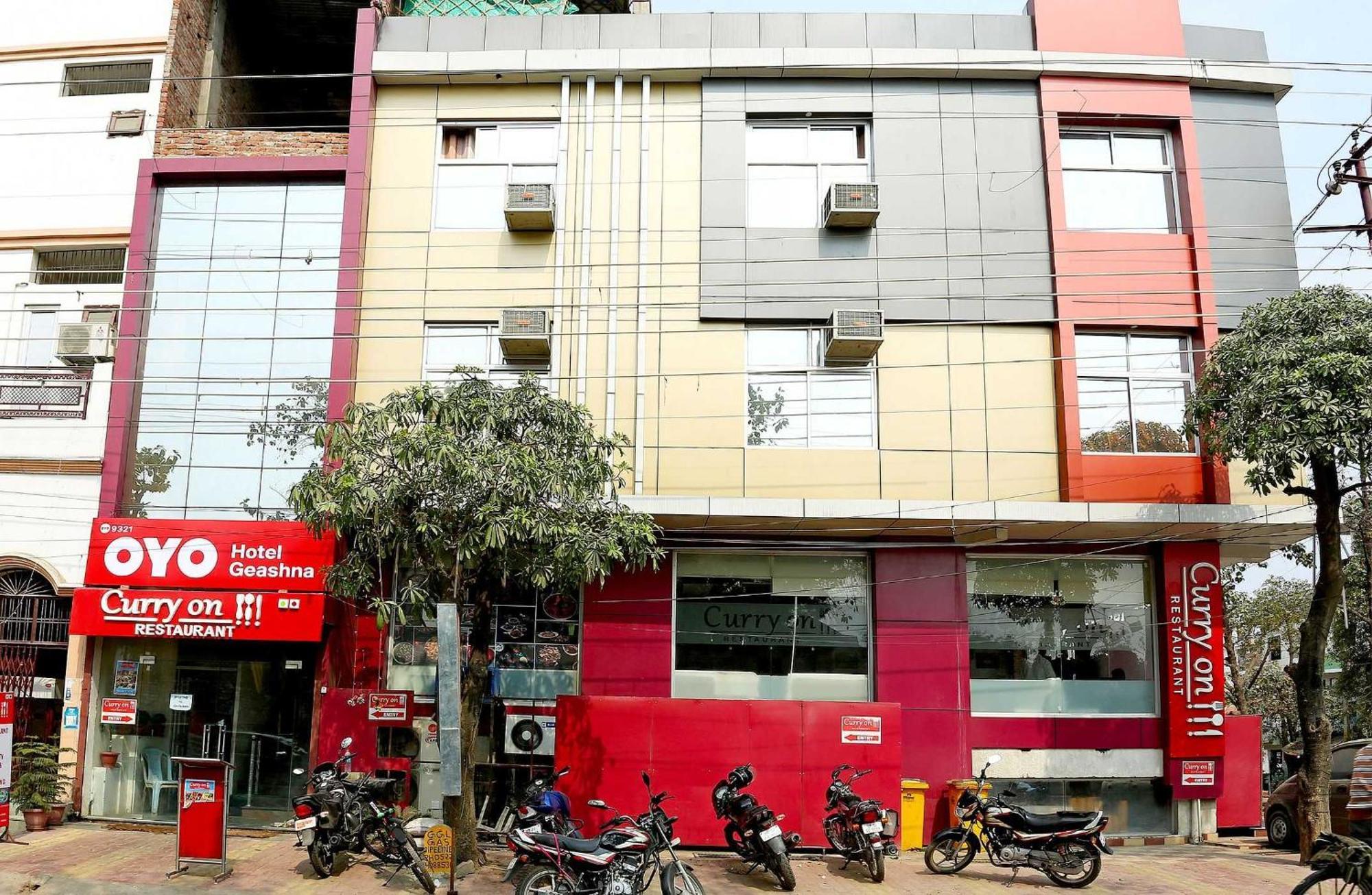 Oyo Flagship Hotel Krishna Chinhat Zewnętrze zdjęcie